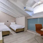 Lungolago Apartment *
