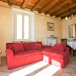 Lungolago Apartment