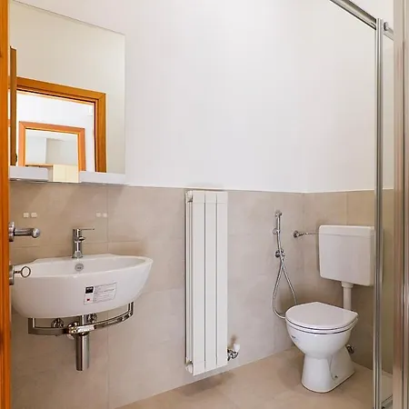 Lungolago アパート