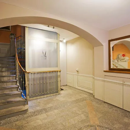 Lungolago Apartment